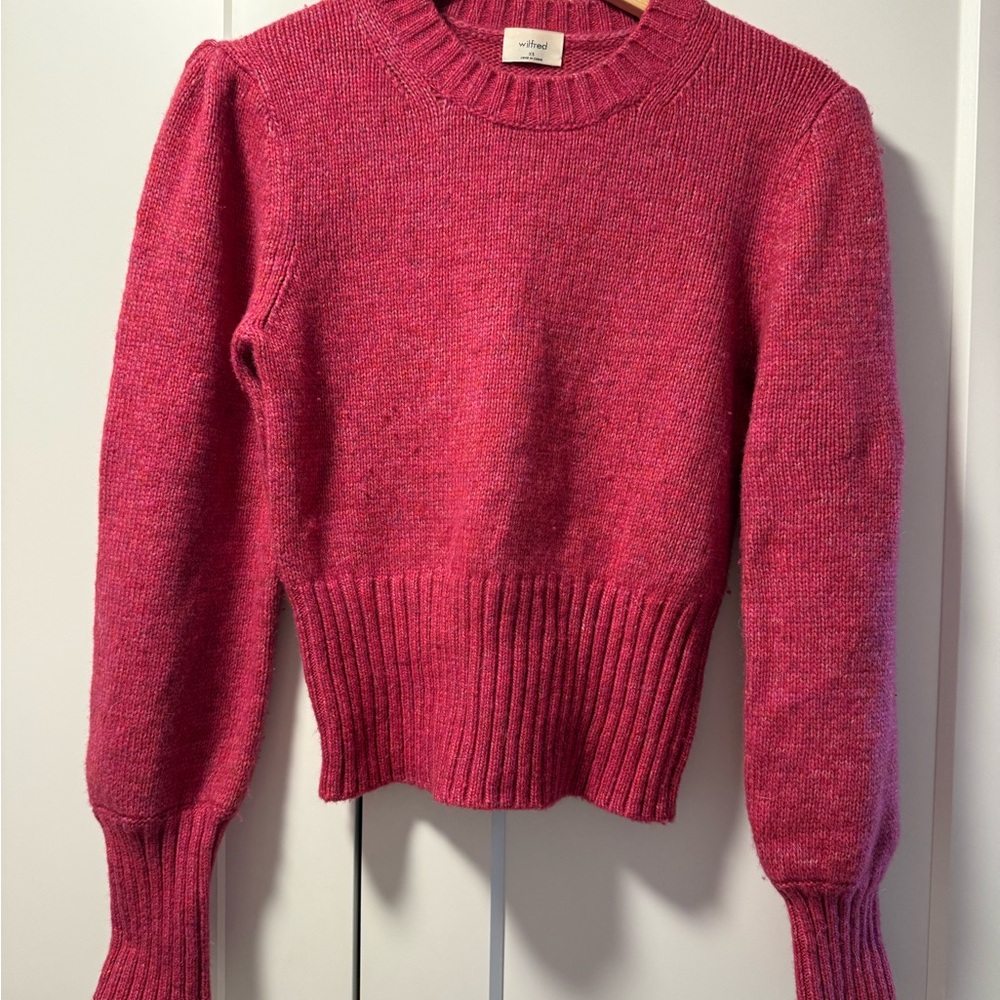 Aritzia Wilfred Pink Crew Neck Sweater with Ribbed Detailing